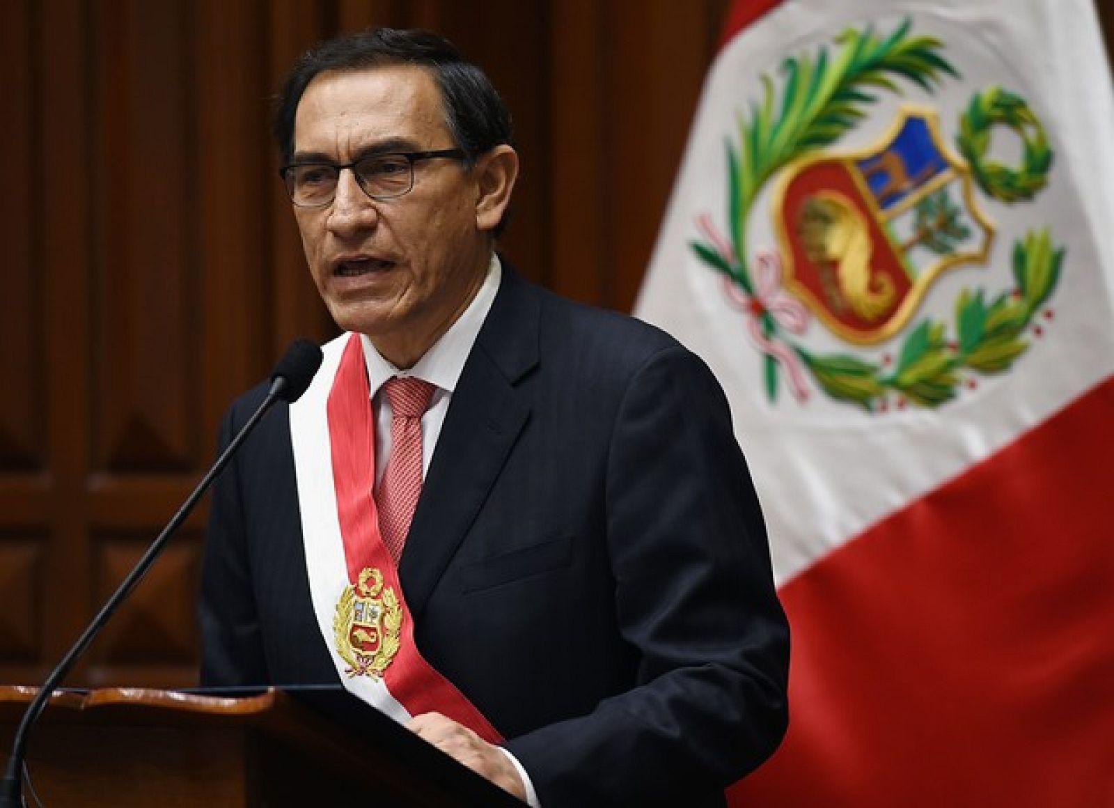Cinco continentes - Martín Vizcarra nuevo presidente de Perú