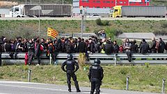 24 horas - Los CDR, comités de defensa de la república, protagonizan cortes de tráfico en Cataluña