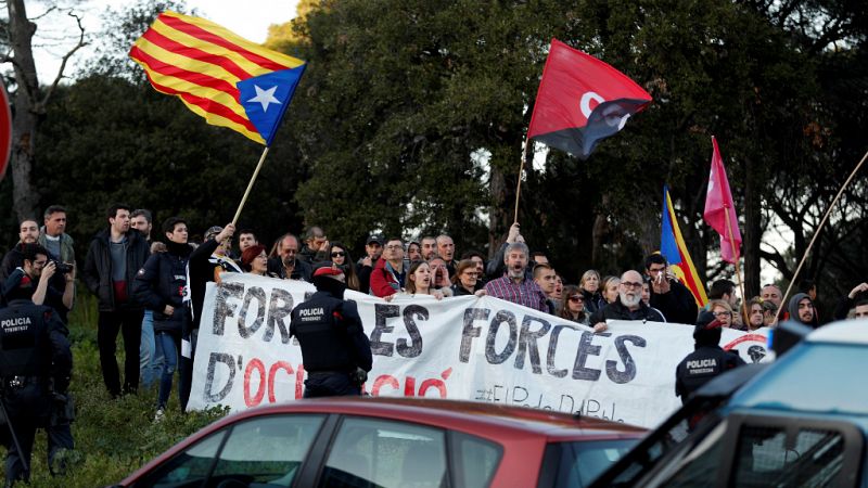Boletines RNE - Rajoy defiende la actuación de los mossos frente a los CDR - Escuchar ahora