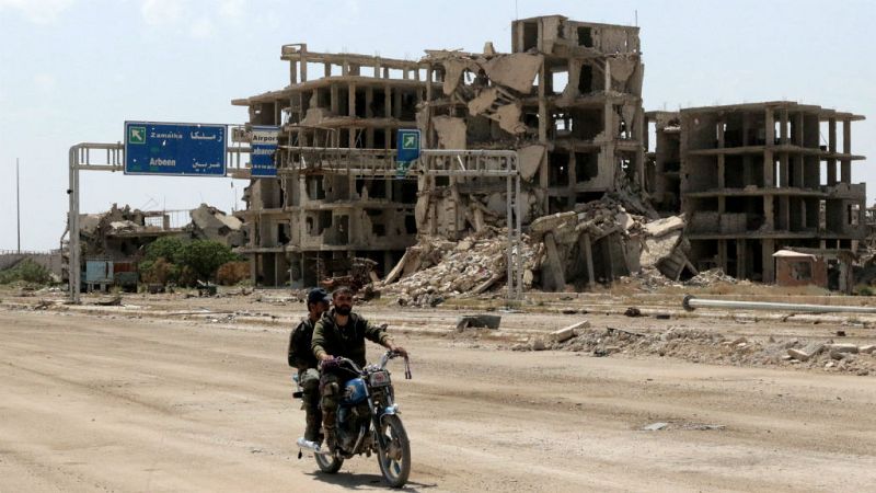  Las mañanas de RNE - La guerra en Siria no da tregua con bombardeos y ataques en Homs y Duma - Escuchar ahora