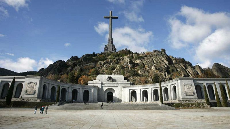  Las mañanas de RNE - Comienzan los trabajos para exhumar varios cuerpos en el Valle de los Caídos - Escuchar ahora