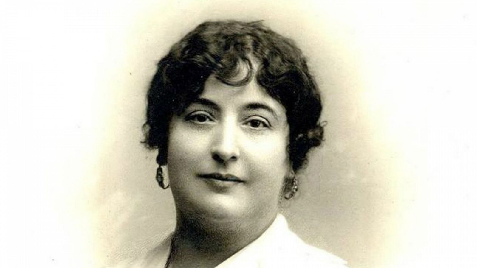 Documentos RNE - "Carmen de Burgos, 'Colombine': arte y libertad" - 16/08/18 - escuchar ahora