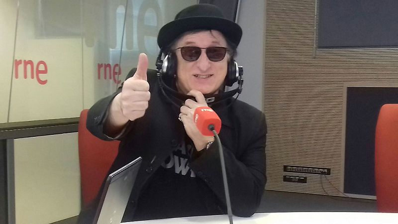  Las mañanas de RNE - Javier Gurruchaga y la Orquesta Mondragón publican nuevo disco: '¡Noticia bomba!' - Escuchar ahora