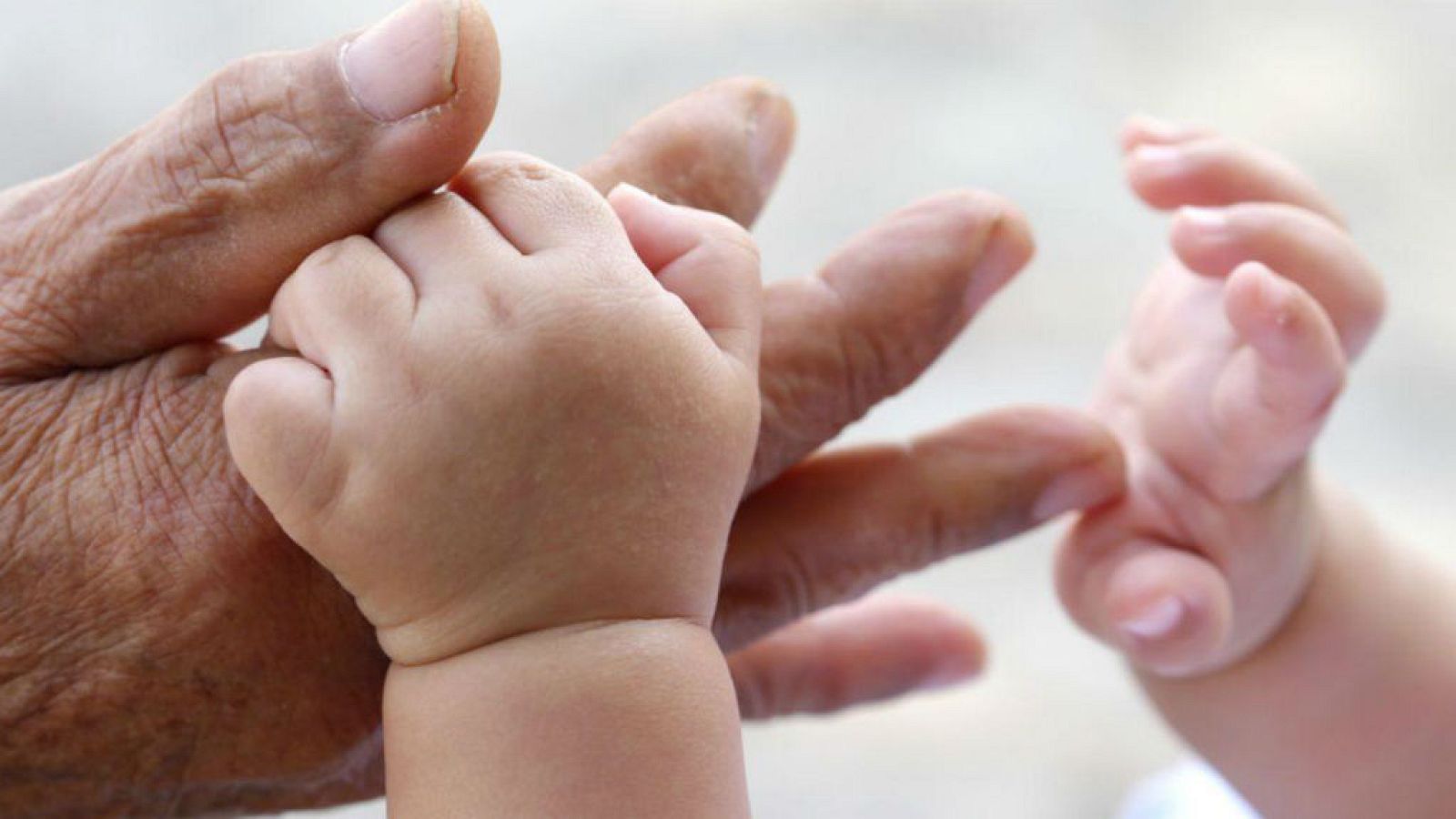 Abuelos esclavos - Escuchar ahora 