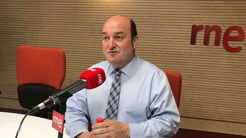 Las mañanas de RNE - Ortuzar ve una "artimaña de poca categoría" el posible veto del PP a los presupuestos - Escuchar ahora