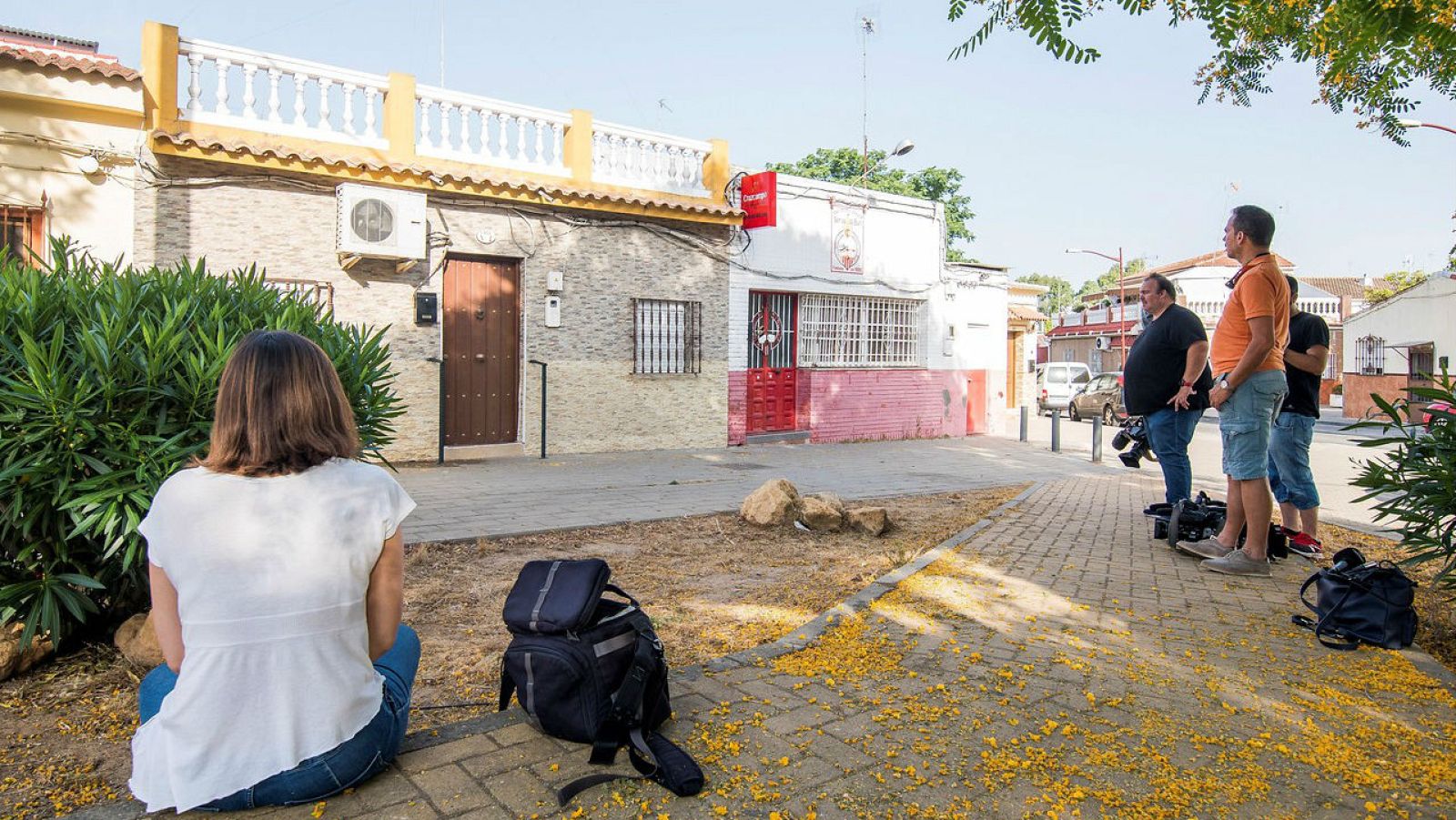 Feministas de Sevilla inician campaña contra los que amparen a "La Manada" - Escuchar ahora