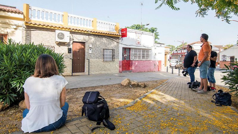 Feministas de Sevilla inician campaña contra los que amparen a "La Manada" - Escuchar ahora