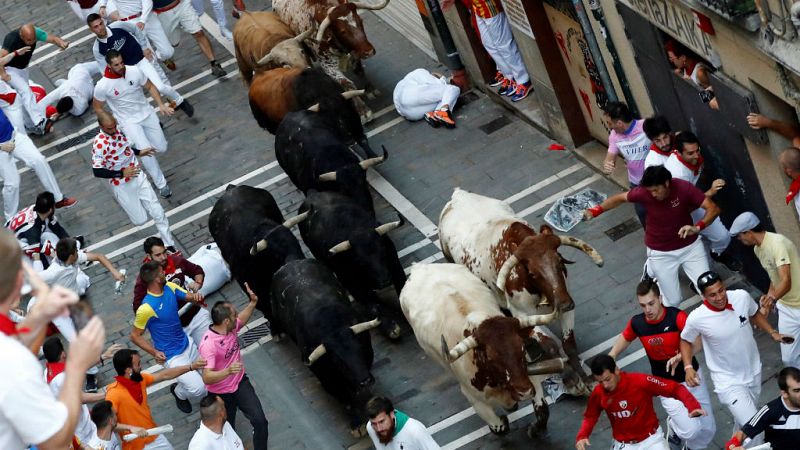  Sanfermines 2018 - Los toros de Fuente Ymbro nos dejan un encierro rápido y limpio - 10/07/18 - Escuchar ahora 