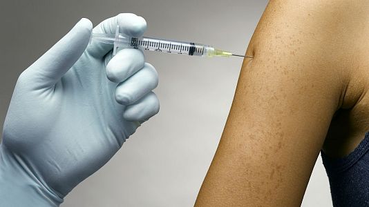 Radio 5 Actualidad - Radio 5 Actualidad - La Asociación Española de Pediatría alerta del brote de sarampión en Europa - 24/07/18 - Escuchar ahora