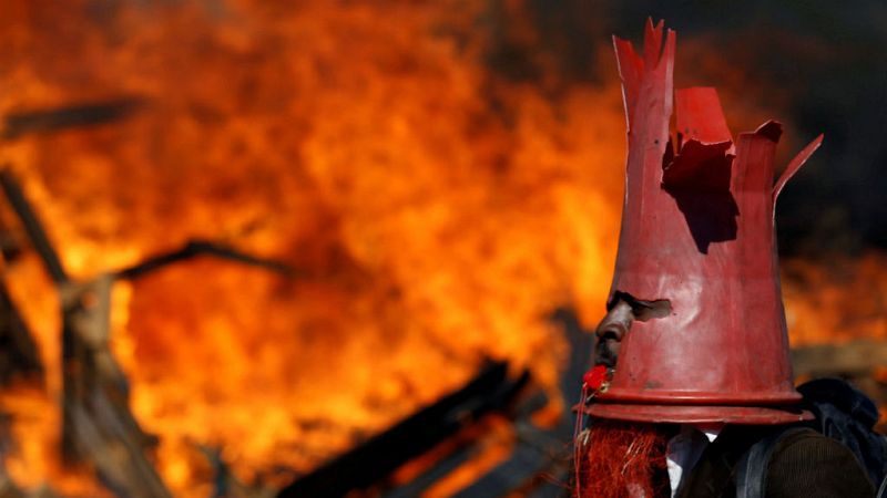 Cinco continentes - Zimbabue postelectoral y ser mujer en Libia - 01/08/18 - Escuchar ahora 