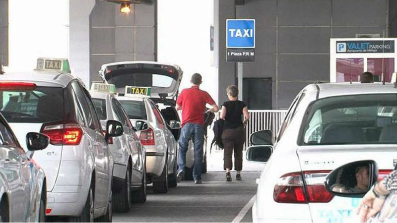  Las Mañanas de RNE con Íñigo Alfonso - Es "ilógico" que VTC y taxis tengan regulaciones diferentes - Escuchar ahora