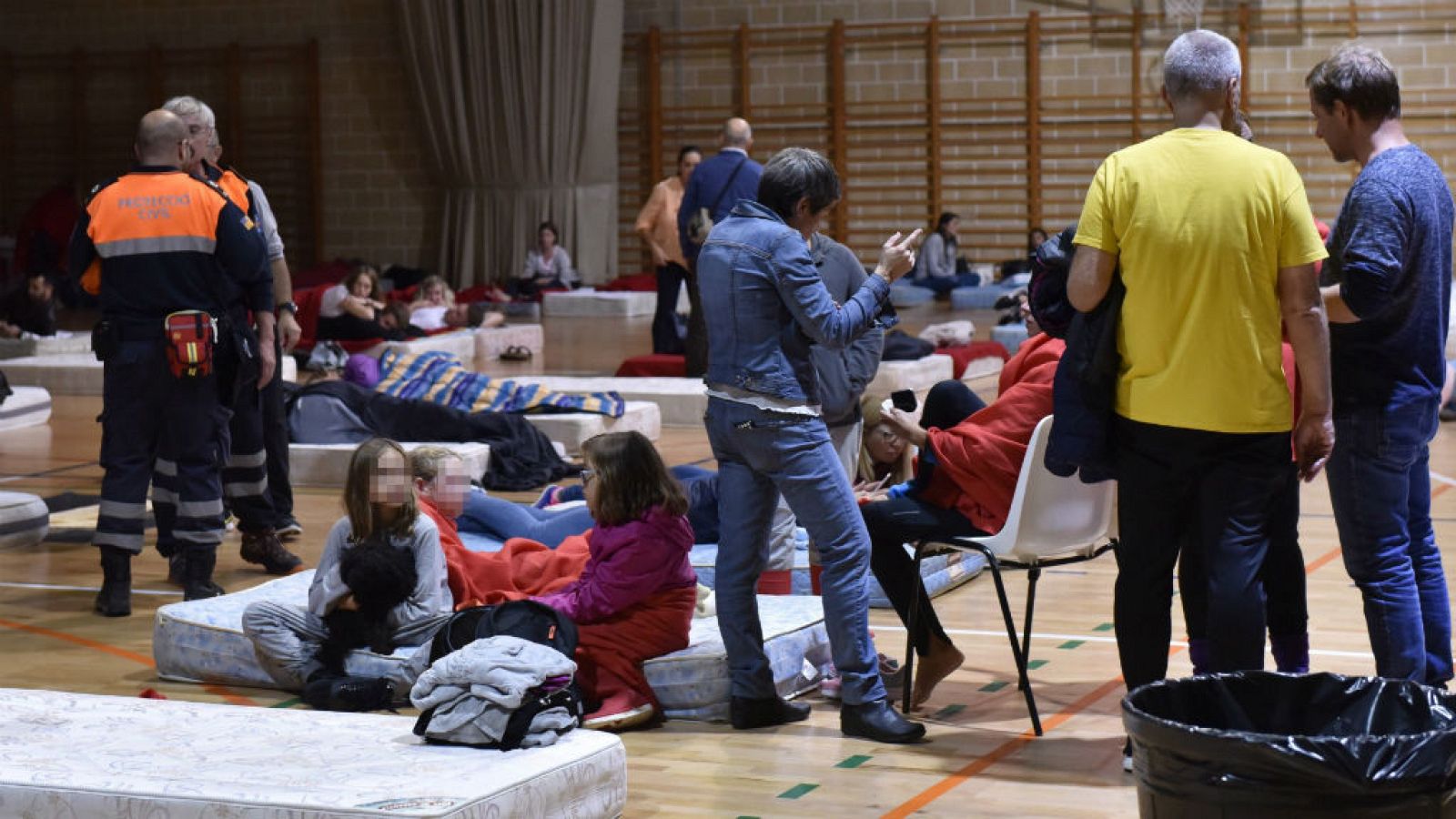  Boletines RNE - Al menos cinco muertos y cinco desaparecidos tras las inundaciones en Mallorca - 10/10/18 - Escuchar ahora 