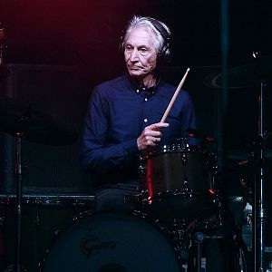 Música con subtítulos - Música con Subtítulos - Charlie Watts - 27/10/18 - escuchar ahora