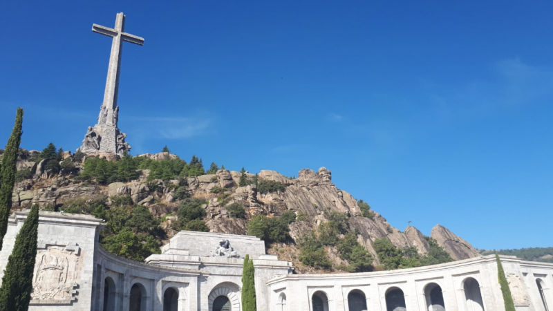 La calle opina sobre la exhumación de los restos de Franco