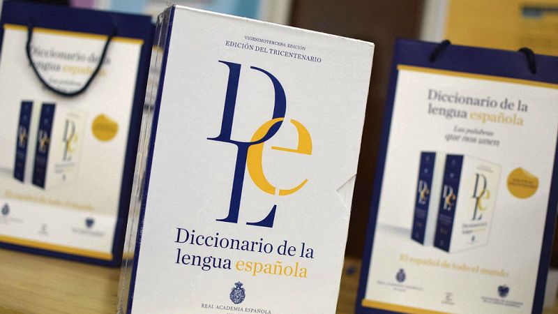 14 horas - La caída en las ventas del diccionario en papel ponen en peligro la financiación de la RAE - Escuchar ahora