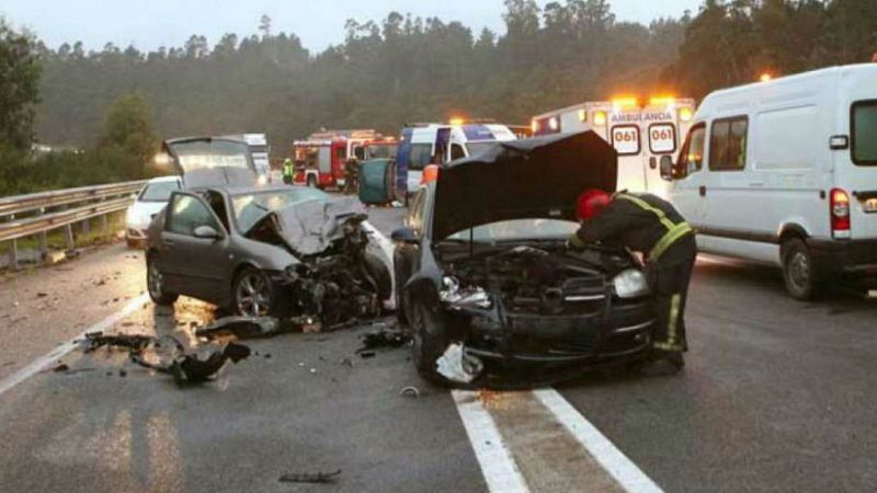  Radio 5 Actualidad - STOP Accidentes aboga por una revisión del carnet por puntos para concienciar a los conductores - 01/11/18 - Escuchar ahora