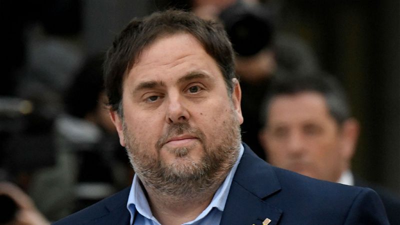  Boletines RNE - La Fiscalía acusa a los líderes del procès de rebelión y pide 25 años para Junqueras - 02/11/18 - Escuchar ahora 