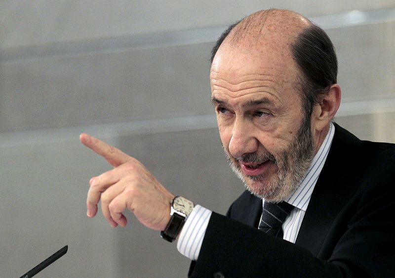 Boletines RNE - El marido de Cospedal encarg a Villarejo espiar al hermano de Rubalcaba - 05/11/18 - Escuchar ahora