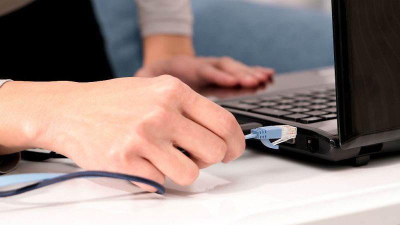 14 horas - ¿Se puede vivir al margen de las redes sociales? - Escuchar ahora