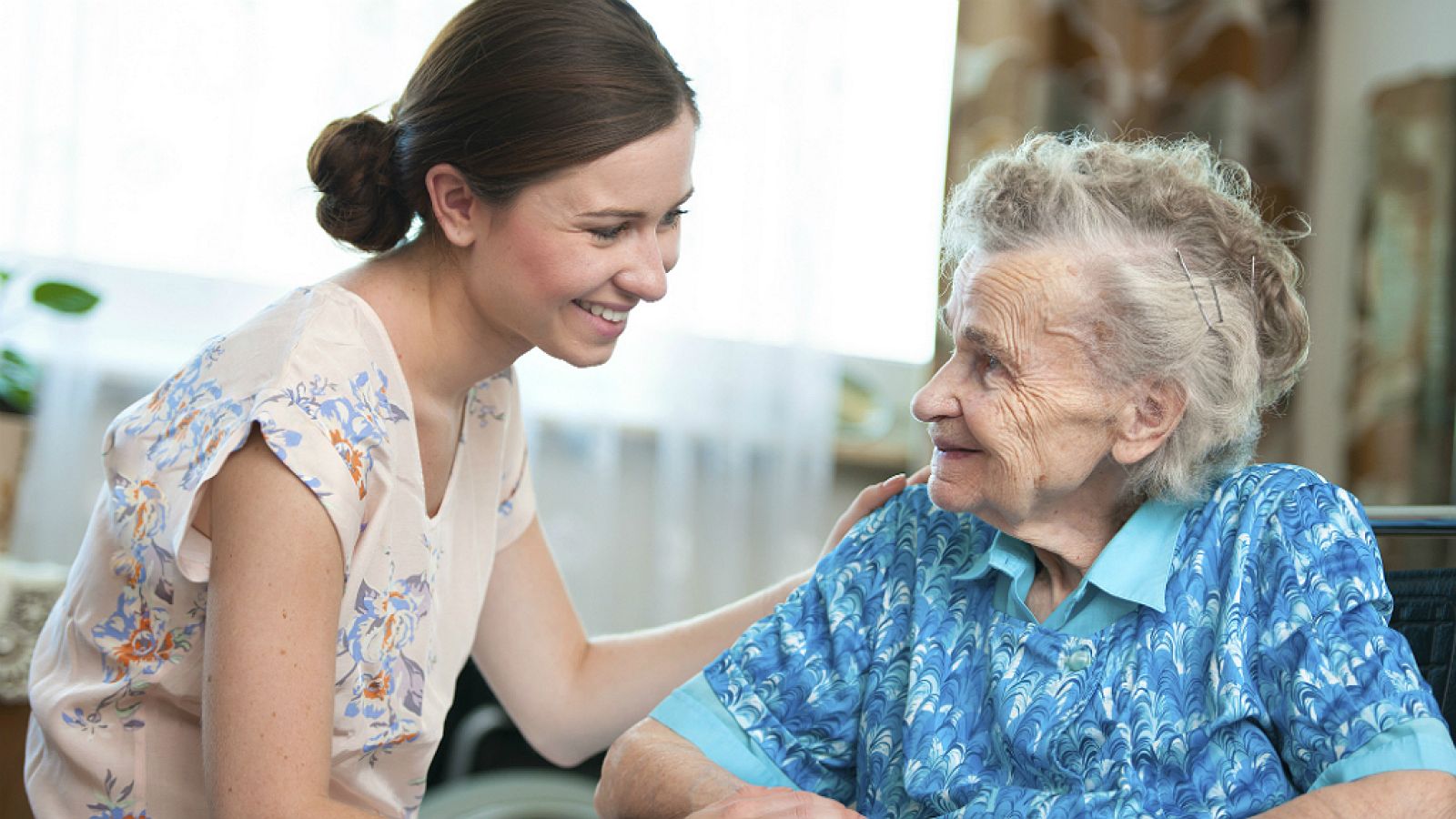 Cuaderno mayor - En 2019 se recuperarán las cuotas de los cuidadores familiares - 12/11/18 - Escuchar ahora 