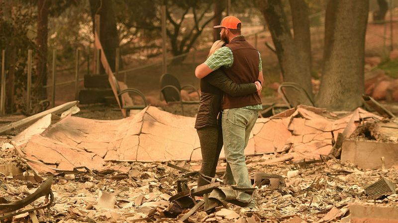 14 horas - El viento dificulta la extinción de los incendios de California - Escuchar ahora