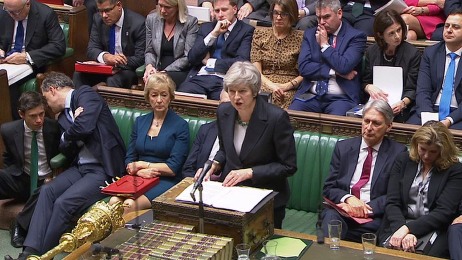 14 horas - May afronta varias dimisiones tras el principio de acuerdo por el Bréxit - Escuchara hora