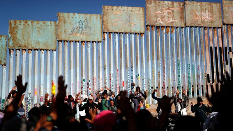 14 horas - Tensión en Tijuana por la llegada de los migrantes centroamericanos - Escuchar ahora