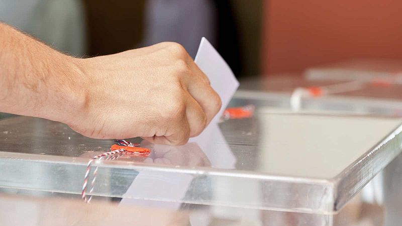 40 años de Constitución en RNE: Cortes Generales - Artículo 68 - Elección de las Cortes - Escuchar ahora