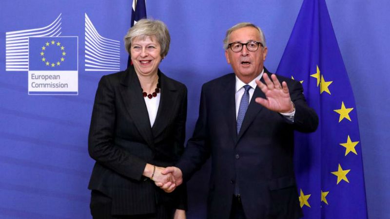  Boletines RNE - Cerrado el borrador de la declaración política que sienta las bases de la futura relacion entre Londres y Bruselas - Escuchar ahora