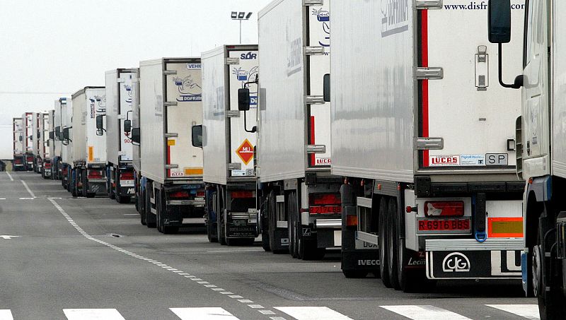 14 horas - Los transportistas españoles denuncian pérdidas millonarias por la huelga en Francia - Escuchar ahora