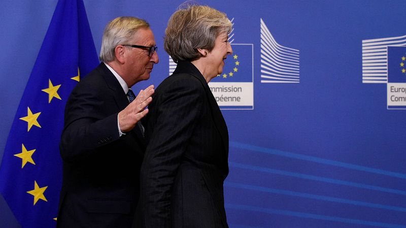 14 horas - El acuerdo sobre el bréxit sigue en el aire a dos días de la cumbre de la UE - Escuchar ahora