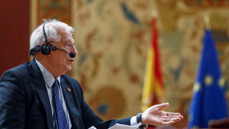  Boletines RNE - Borrell pide a May que "haga memoria" y recuerde lo que firmó - Escuchar ahora 