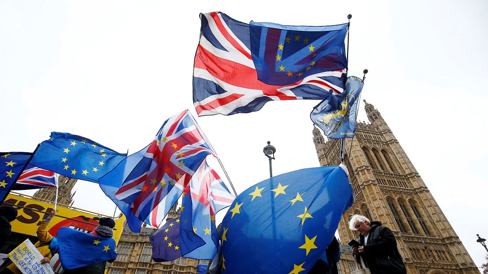 14 horas - Londres reconoce el impacto del 'Brexit' en la economía británica - Escuchar ahora