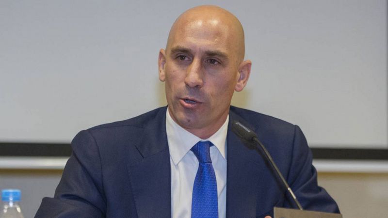 Las mañanas de RNE con Alfredo Menéndez - Rubiales garantiza la seguridad del Boca-River: "Tenemos la tranquilidad de que los cuerpos y fuerzas de seguridad del estado son 'top' a nivel mundial" - Escuchar ahora