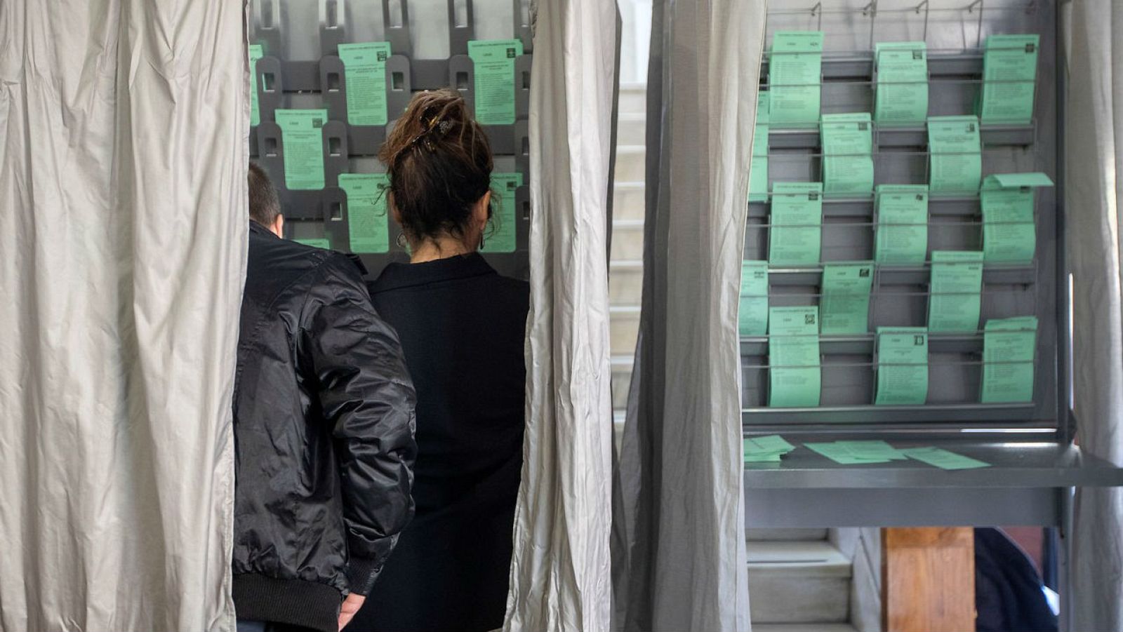 Informativos fin de semana - 14 horas - Repaso a las elecciones andaluzas desde 1982 - Escuchar ahora