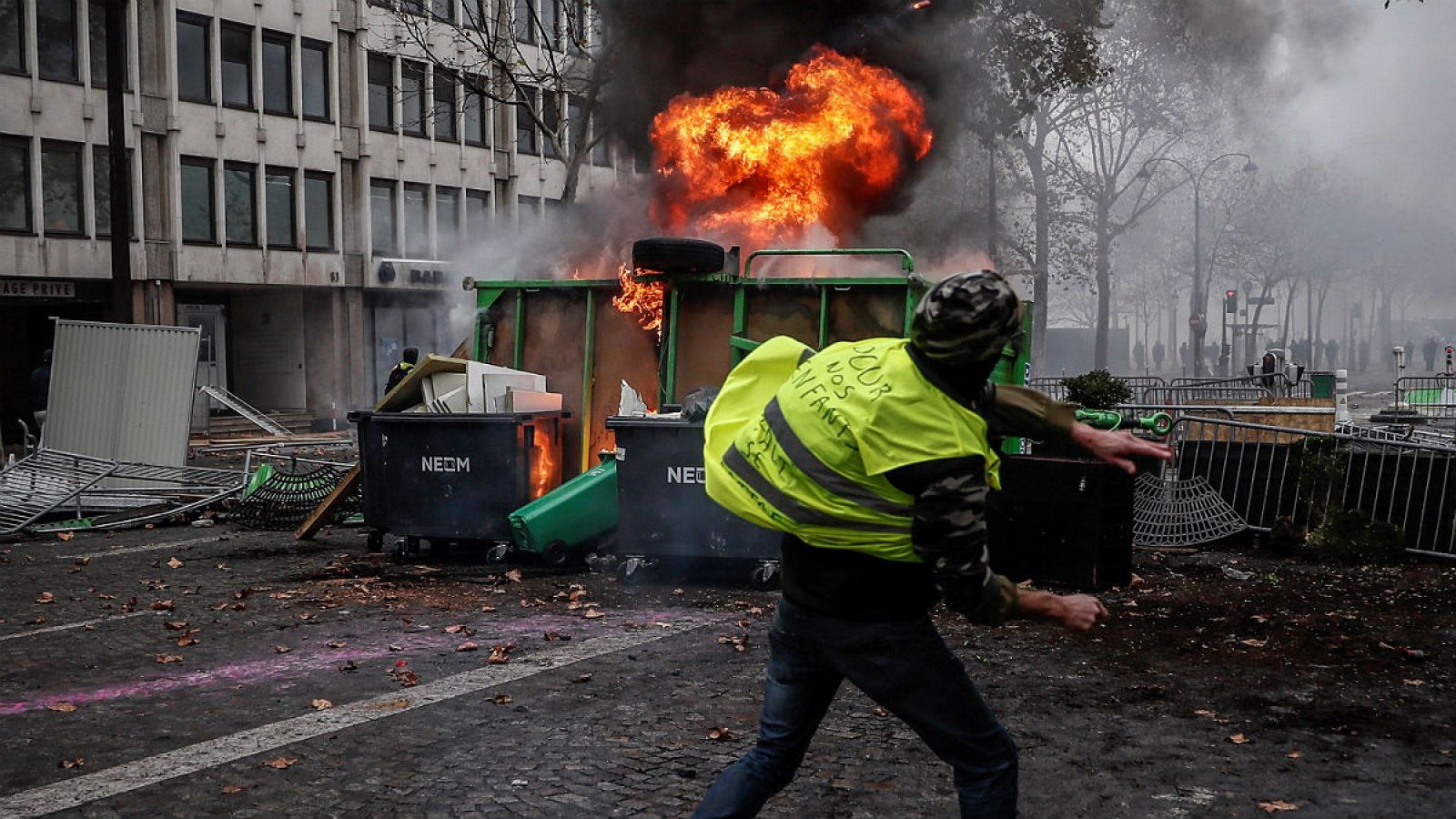 14 horas - Los 'chalecos amarillos' mantienen en jaque a Macron - Escuchar ahora