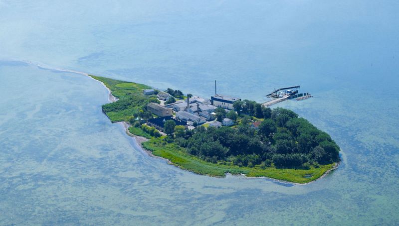  14 horas - Una isla para recluir a criminales extranjeros en Dinamarca - Esuchar Ahora
