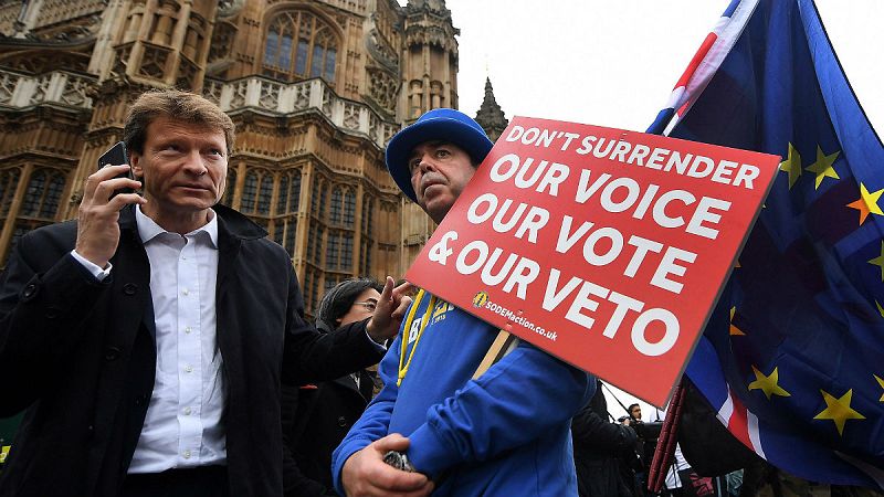 14 horas - Theresa May trata de sobreponerse en el debate del Brexit - Escuchar ahora