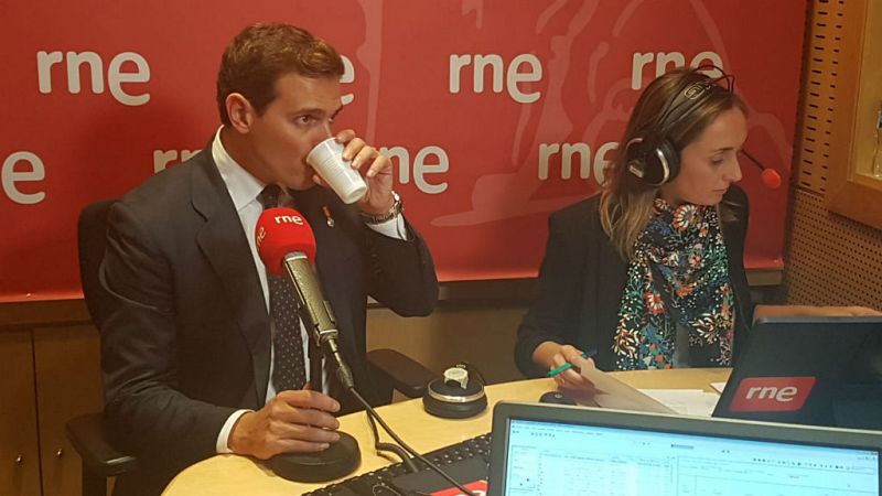  14 horas - Albert Rivera: "Antes de hablar de su reforma, primero hay que defender la Constitución" - Escuchar Ahora