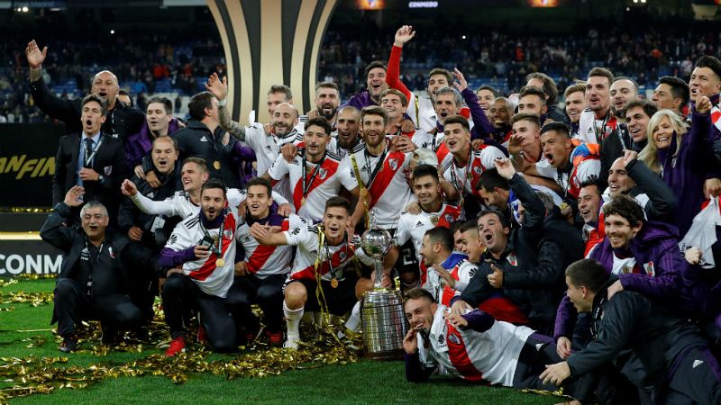 Radio 5 Actualidad - Cuarta Copa Libertadores para el River sin incidentes en la celebración - Escuchar ahora