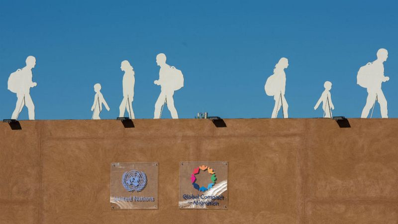  Cinco continentes - Brexit, suspendido el voto y el Pacto Mundial migratorio - Escuchar ahora