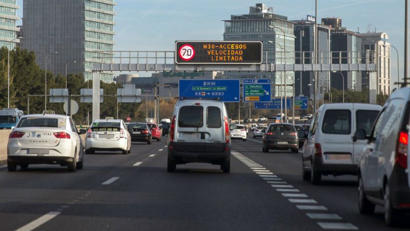 Radio 5 Actualidad - Madrid activa el escenario 2 por contaminación - Escuchar ahora