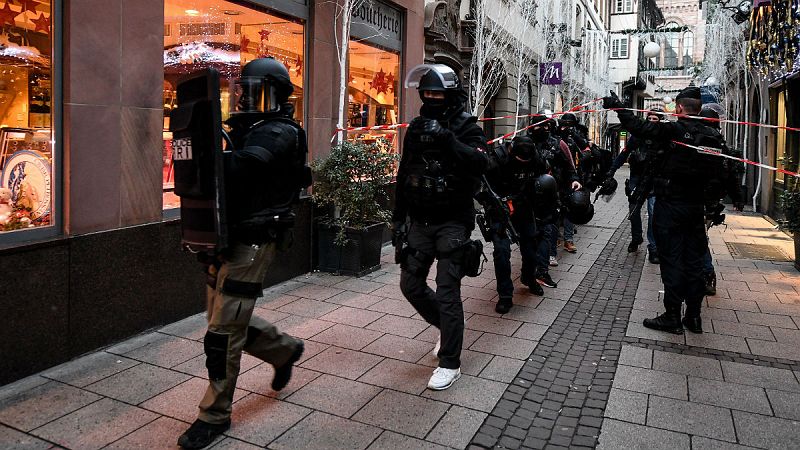 Las mañanas de RNE con Íñigo Alfonso - "Todo indica que lo de Estrasburgo es un ataque terrorista" - Escuchar ahora