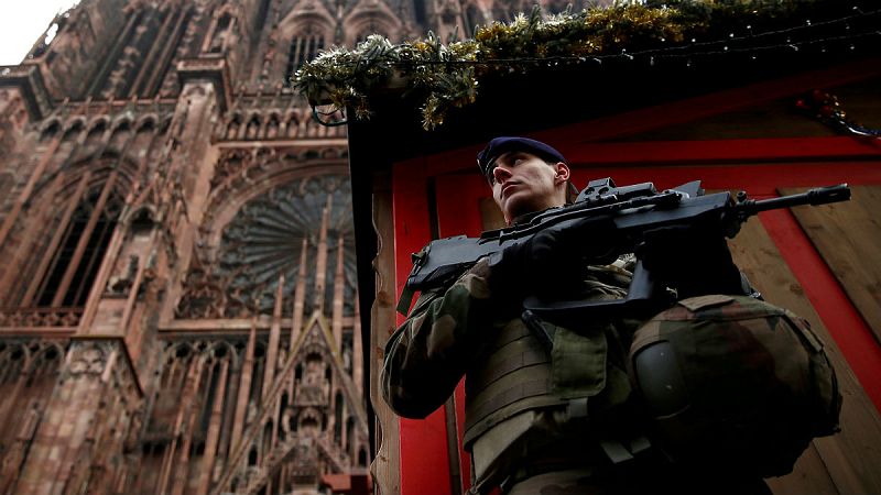 14 horas - Francia busca al autor del tiroteo en Estrasburgo - Escuchar ahora
