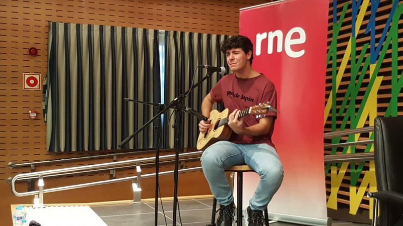 Las mañanas de RNE con Alfredo Menéndez - Alfred, en acústico, interpreta "De la Tierra hasta Marte" - Escuchar ahora