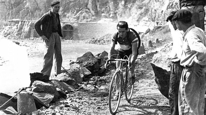 Documentos RNE - Vicente Trueba, el primer Rey de la Montaña: un pionero del Tour de Francia - 22/12/18 - escuchar ahora