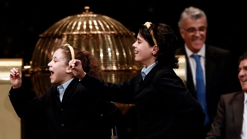 Lotería de Navidad - Un lotero que ha vendido el Gordo en Huesca: "Casi todo ha ido en participaciones" - Escuchar ahora