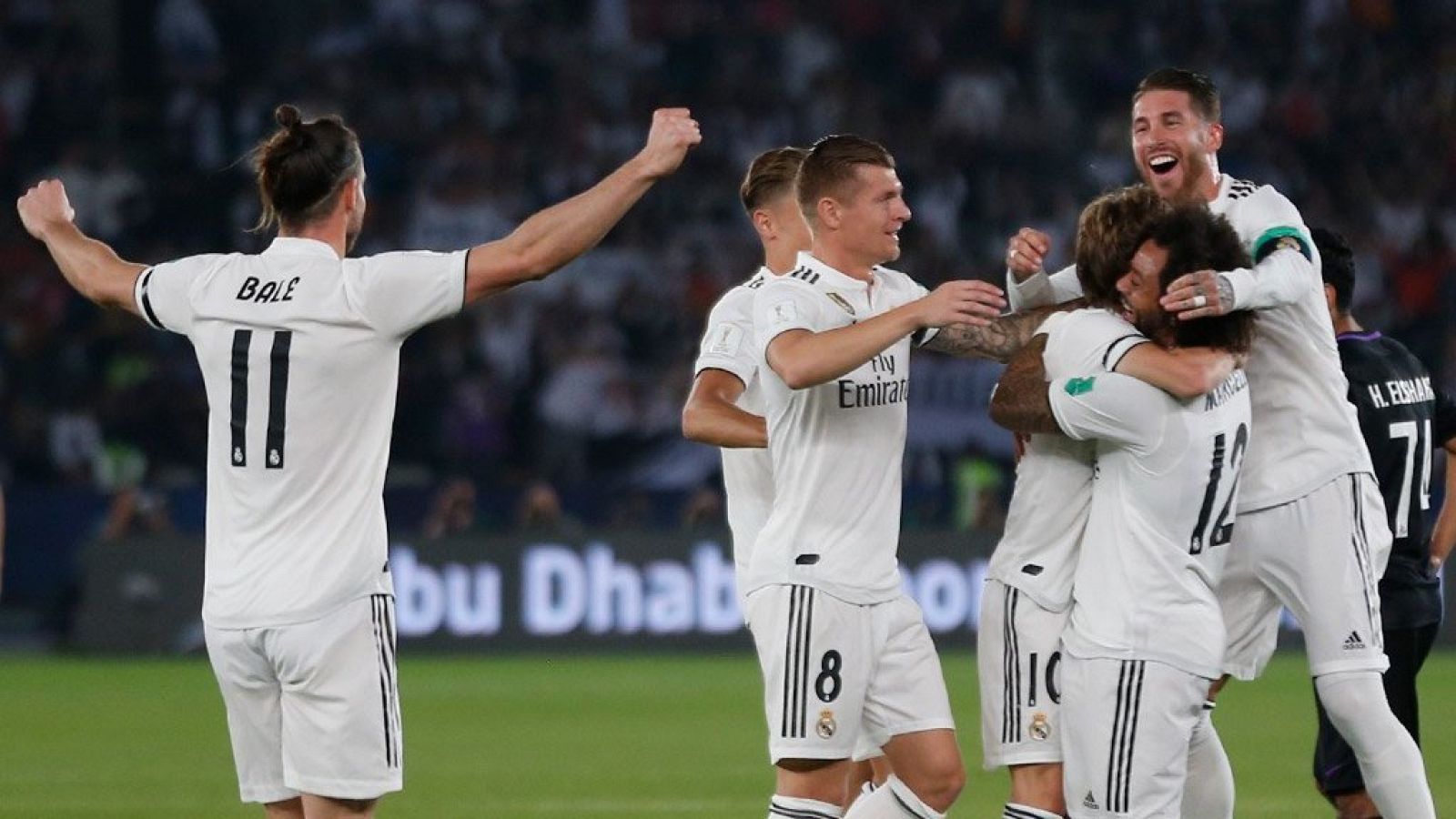 Tablero deportivo - Los goles del Real Madrid 4 Al-Ain 1 - Escuchar ahora