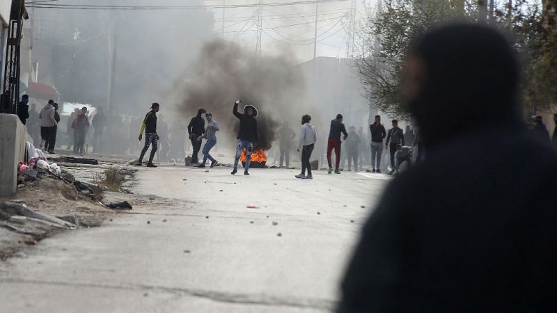 Cinco continentes - Las protestas vuelven a las calles de Túnez - 27/12/18 - Escuchar ahora