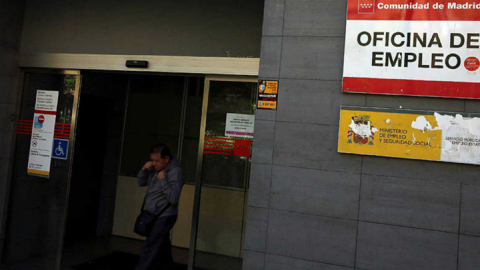  Boletines RNE - El 2018 cierra con 210.484 parados menos - Escuchar ahora